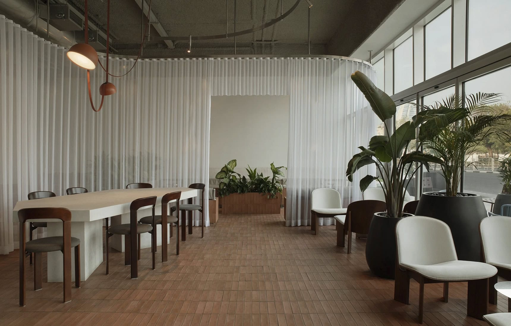 Brew Café Jumeirah by H2R Design: The Café That Changed Its Colour