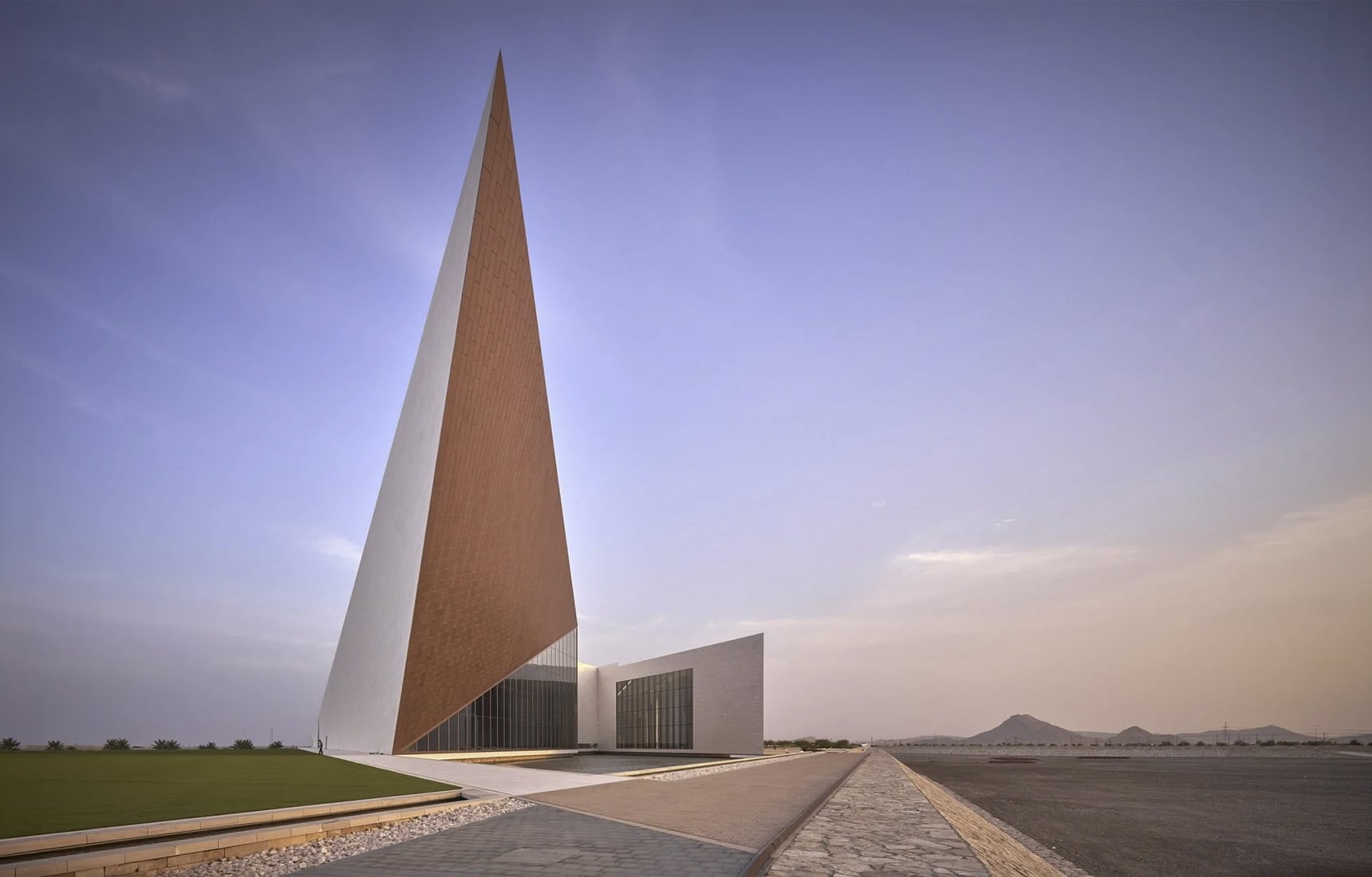 Oman Across Ages Museum: A Mountain That Holds 800 Million Years