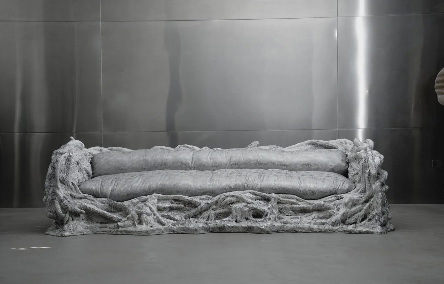 Roham Shamekh’s R O O T S at Design Miami 2025: Sound, Sculpture and the Rise of Sensory Collectible Design