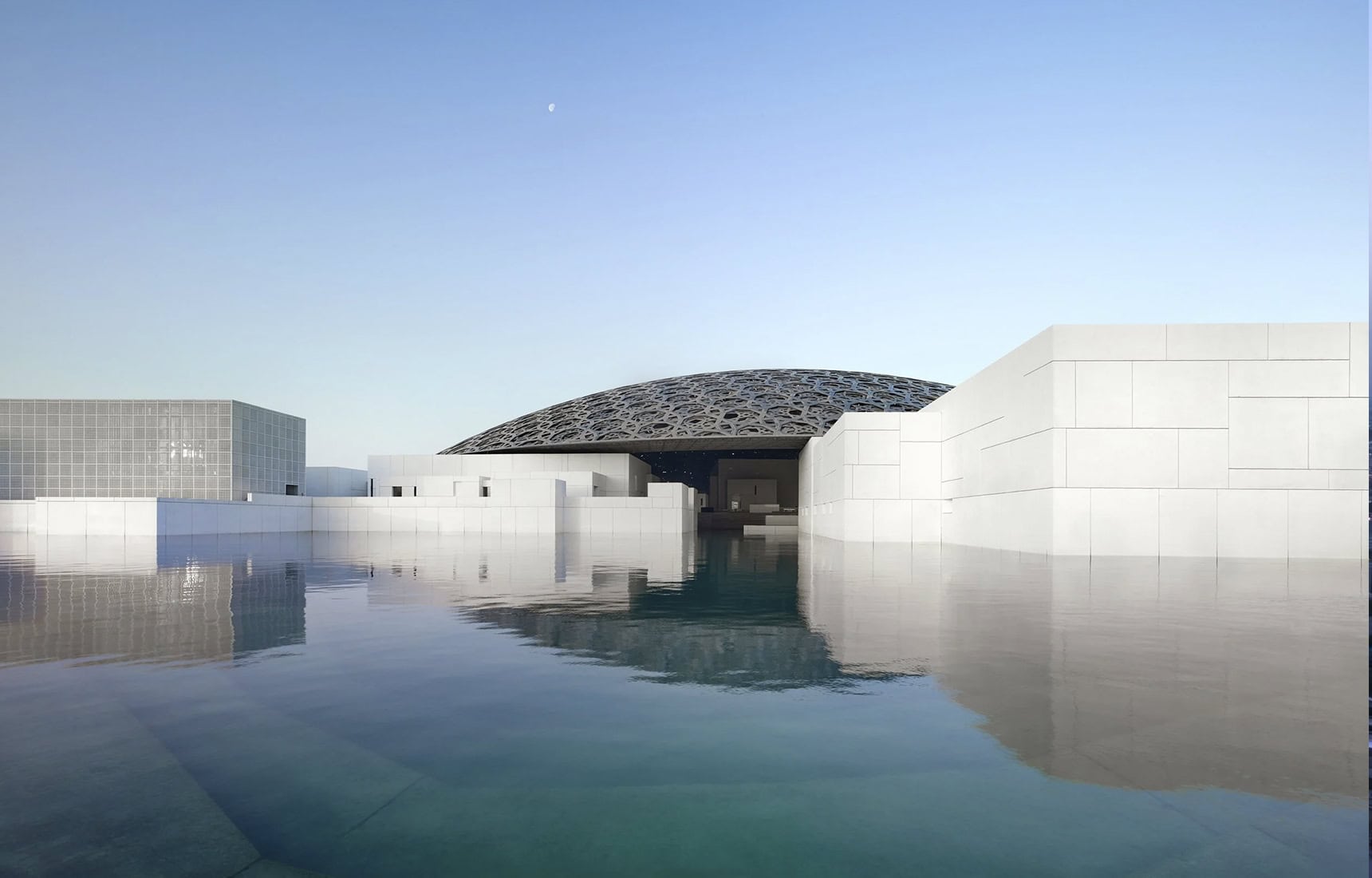 Louvre Abu Dhabi: Jean Nouvel’s Floating Dome and the Architecture of Light