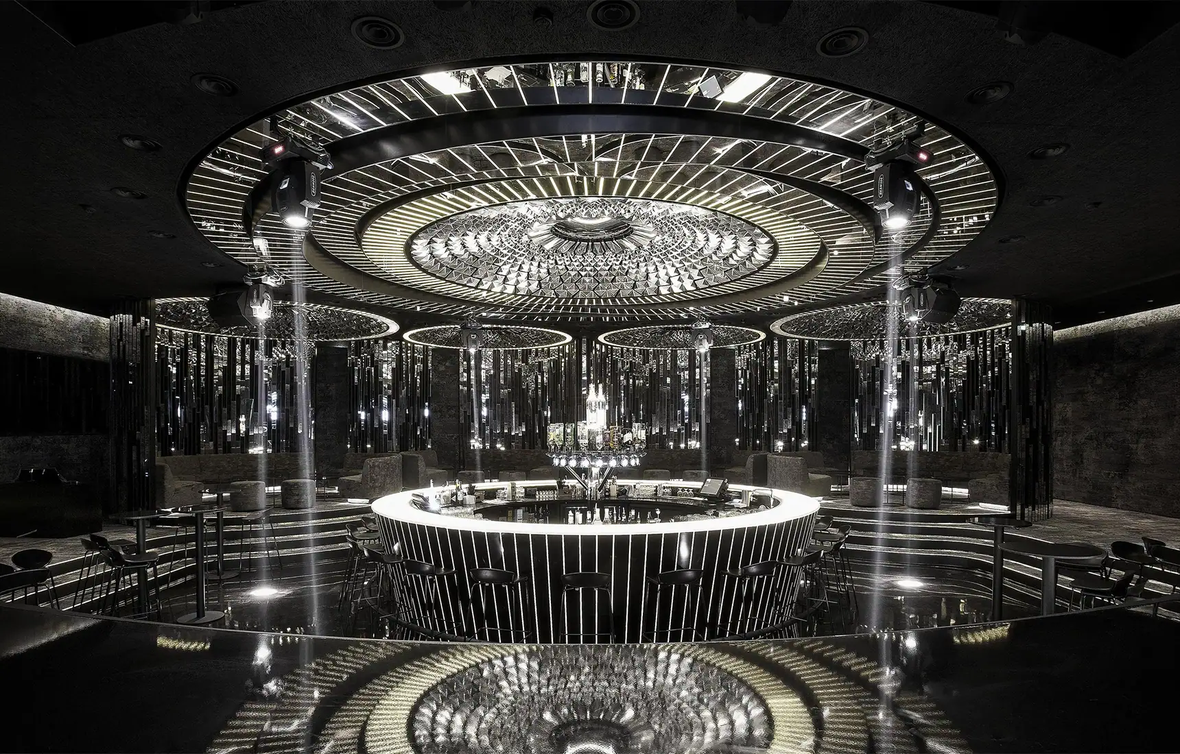 Flash Club, Bansko: how studio MODE built a room out of light and curves