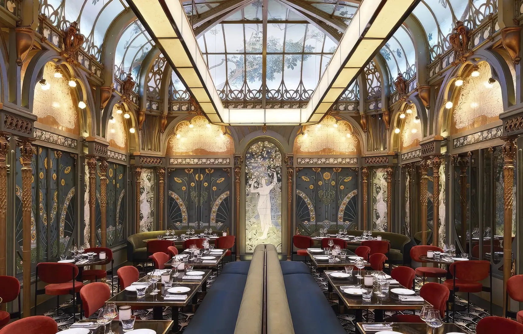 Beefbar Paris: Humbert & Poyet and the art of designing next to a protected room