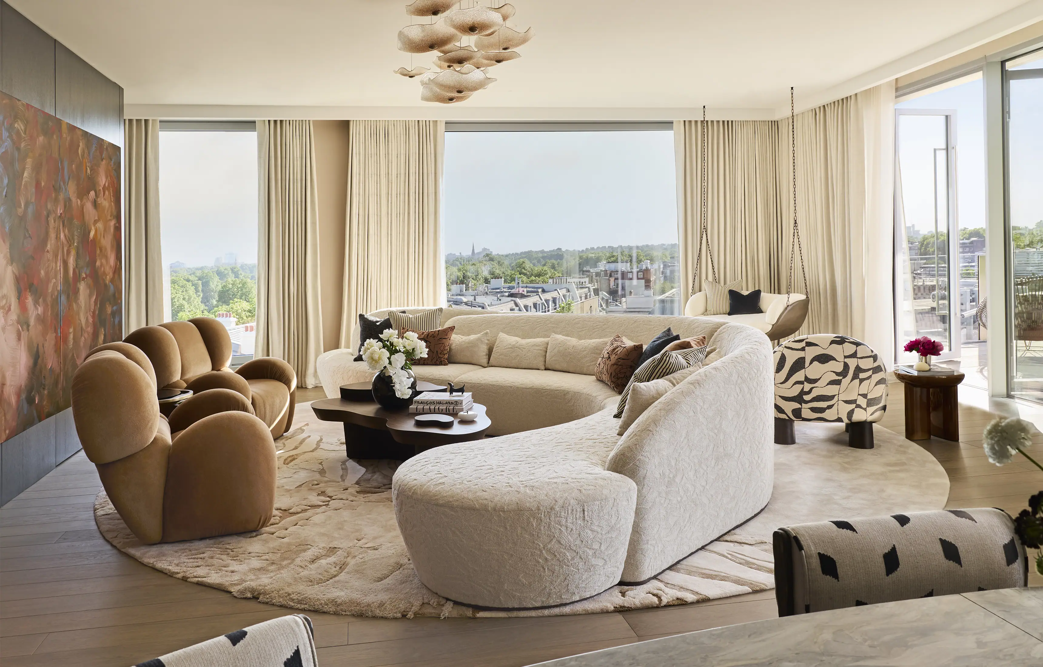 The Bryanston Borrows Its Curves From a Lake That Was Itself Designed